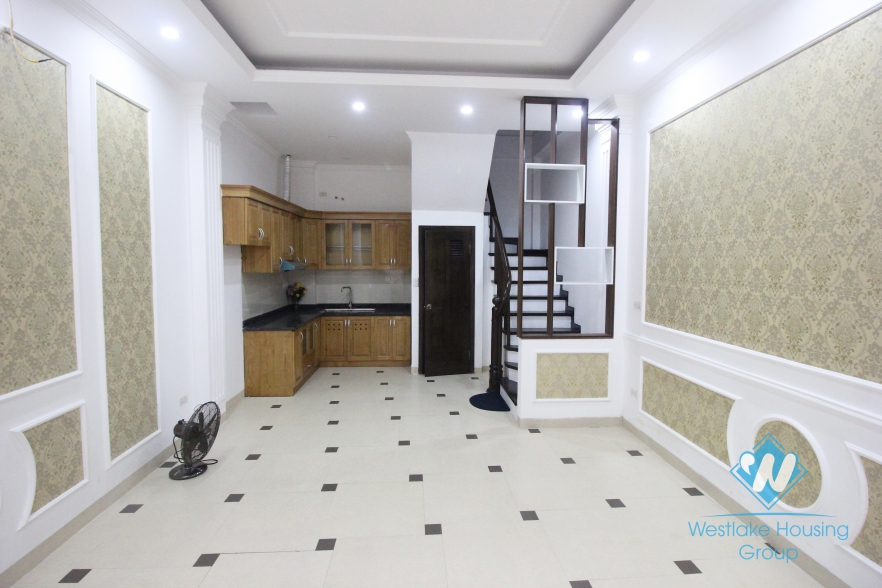 New and nice house for rent in Hoang Hoa Tham, Ba Dinh, Hanoi